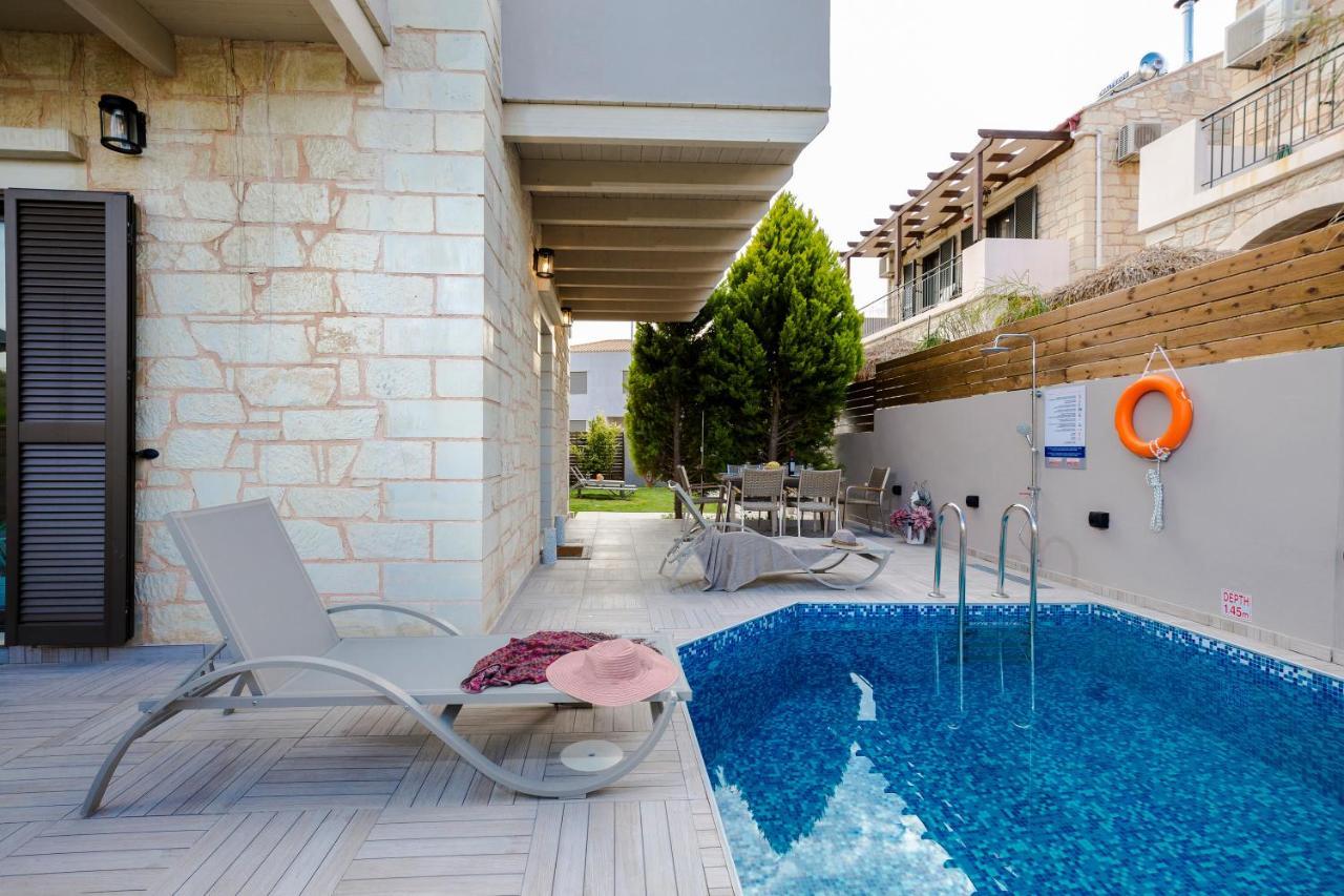 Villa Sirocos สตาโลส ภายนอก รูปภาพ