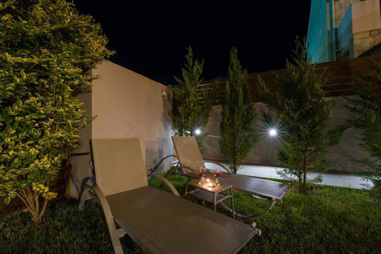 Villa Sirocos สตาโลส ภายนอก รูปภาพ