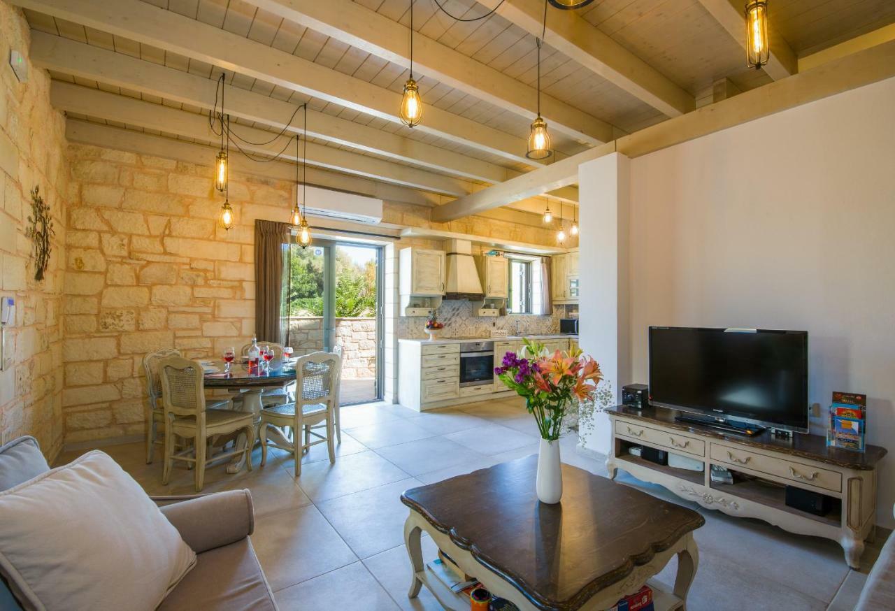 Villa Sirocos สตาโลส ภายนอก รูปภาพ