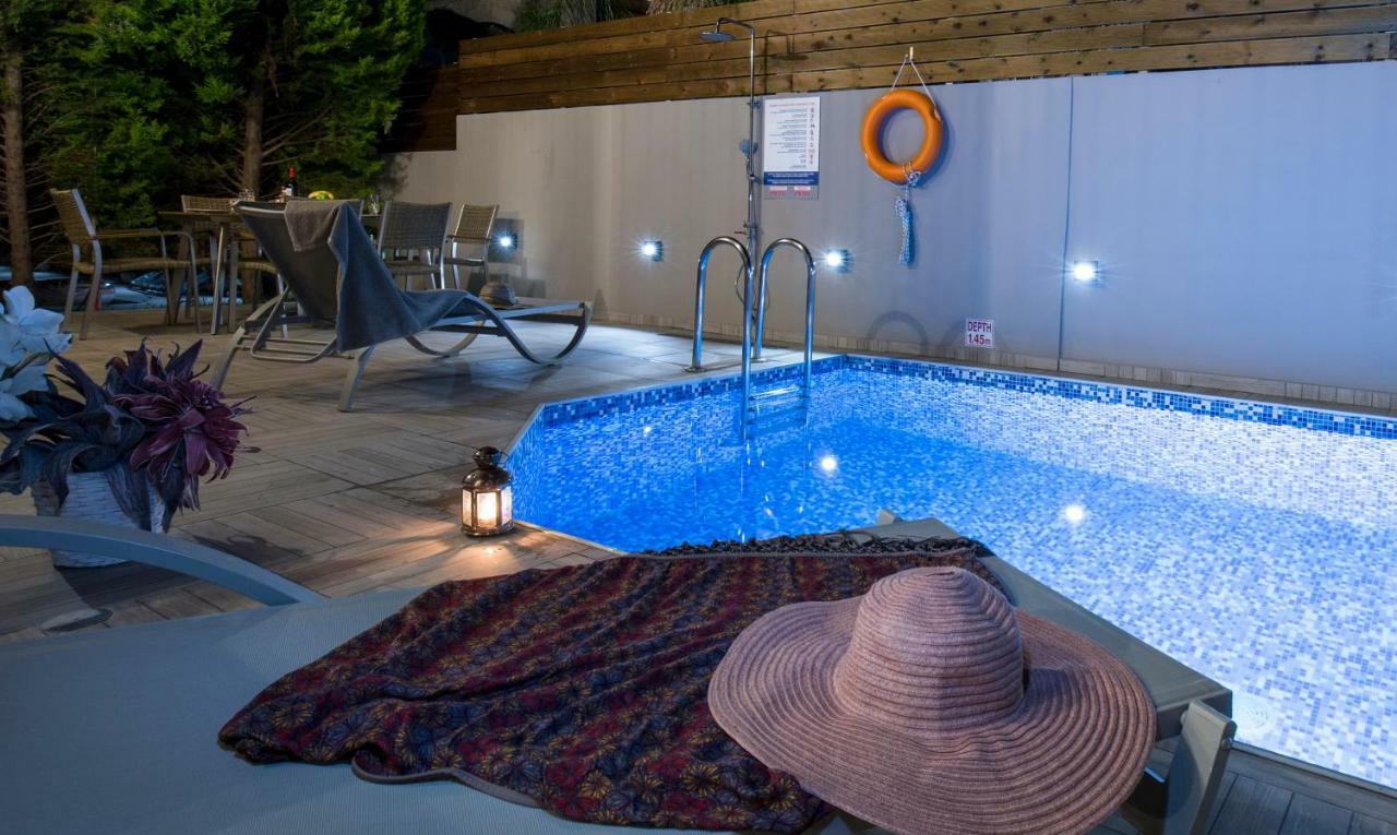 Villa Sirocos สตาโลส ภายนอก รูปภาพ