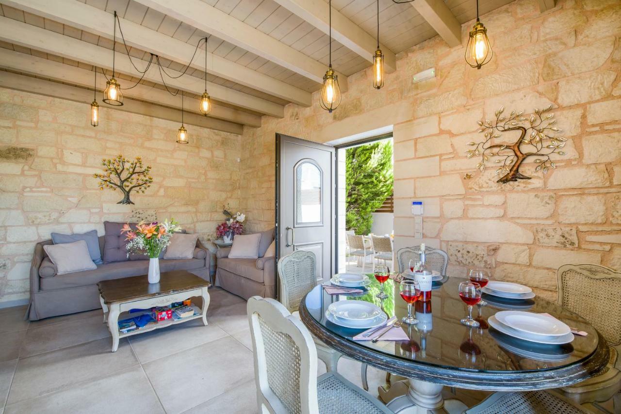 Villa Sirocos สตาโลส ภายนอก รูปภาพ