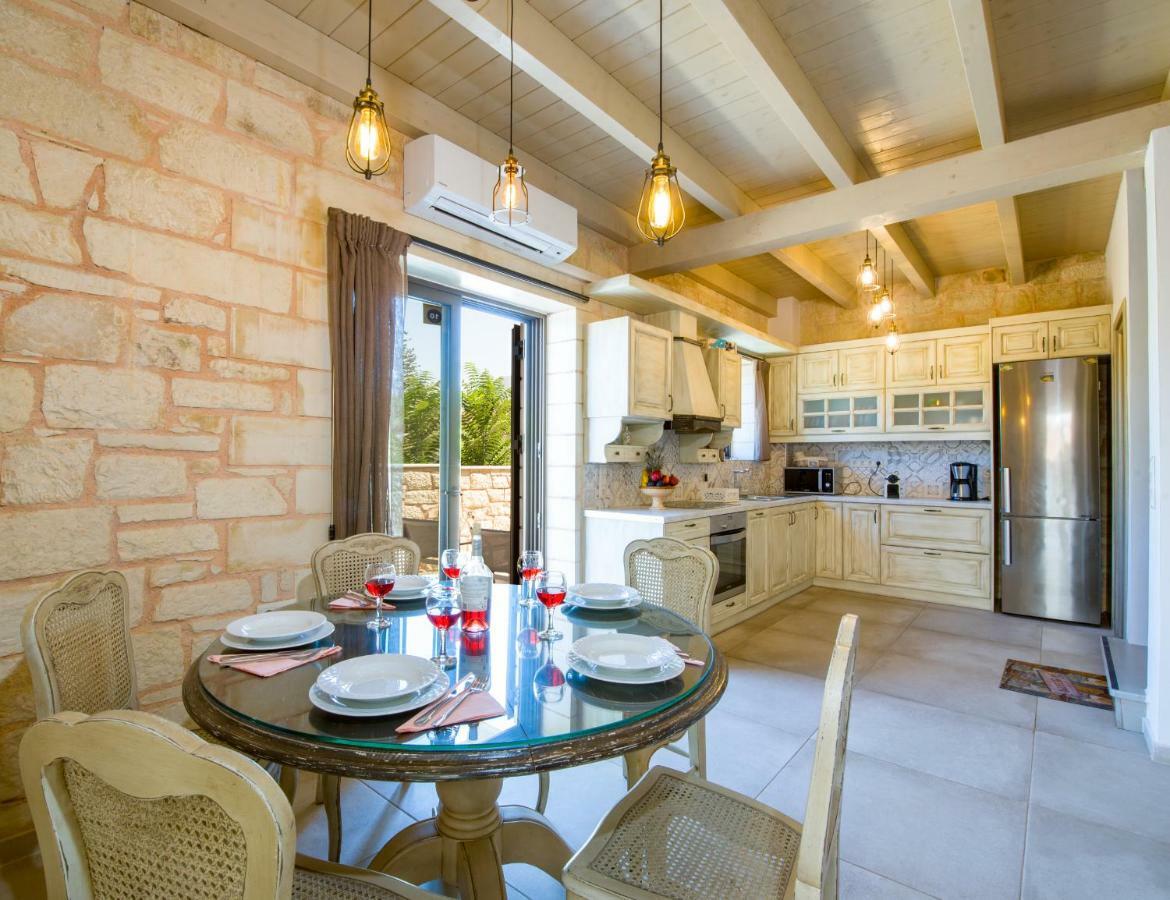 Villa Sirocos สตาโลส ภายนอก รูปภาพ